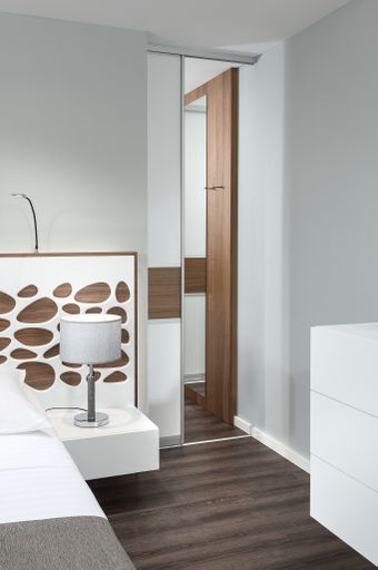 Schiebetür zum Schrankraum