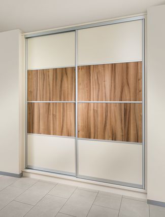 Schiebetürschrank