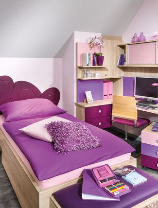 Jugendzimmer mit Schreibtisch