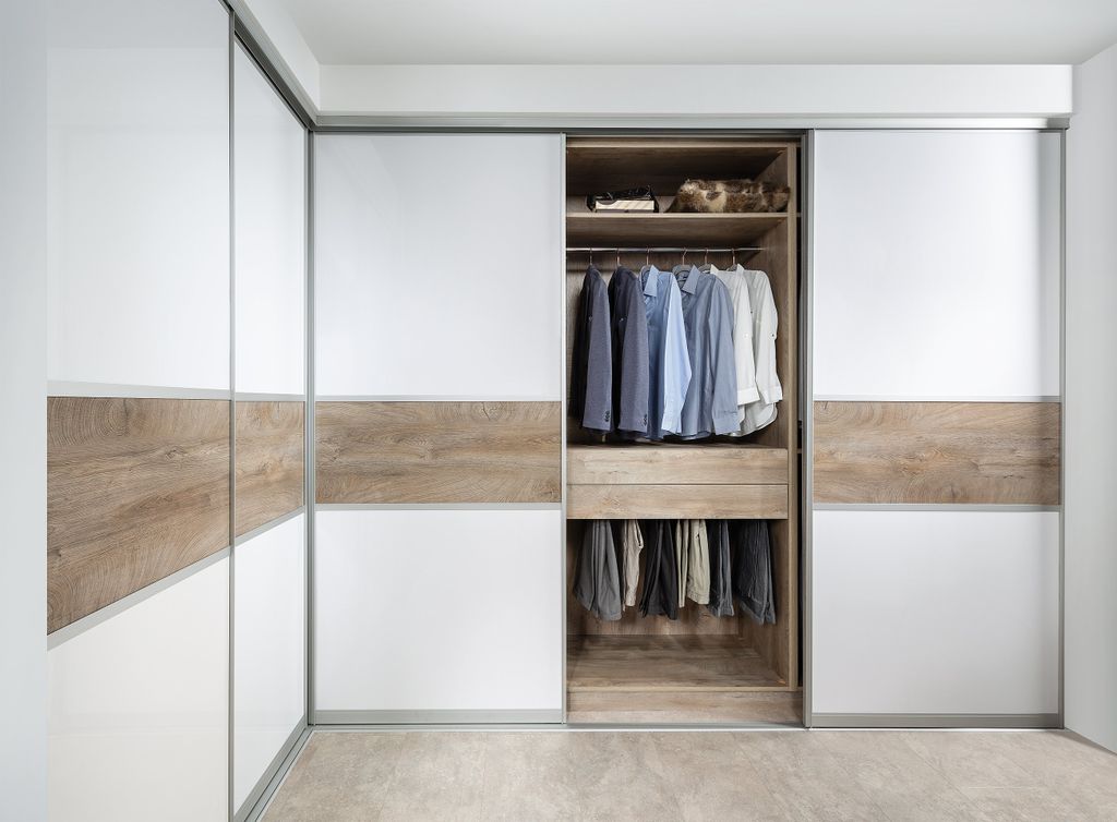 Schiebetürschrank