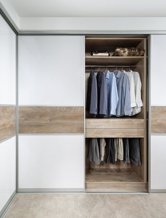 Schiebetürschrank