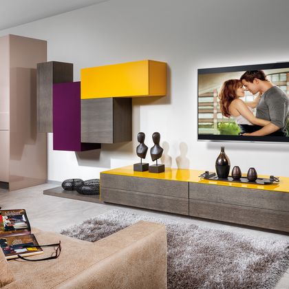 Wohnwand mit TV-Paneel